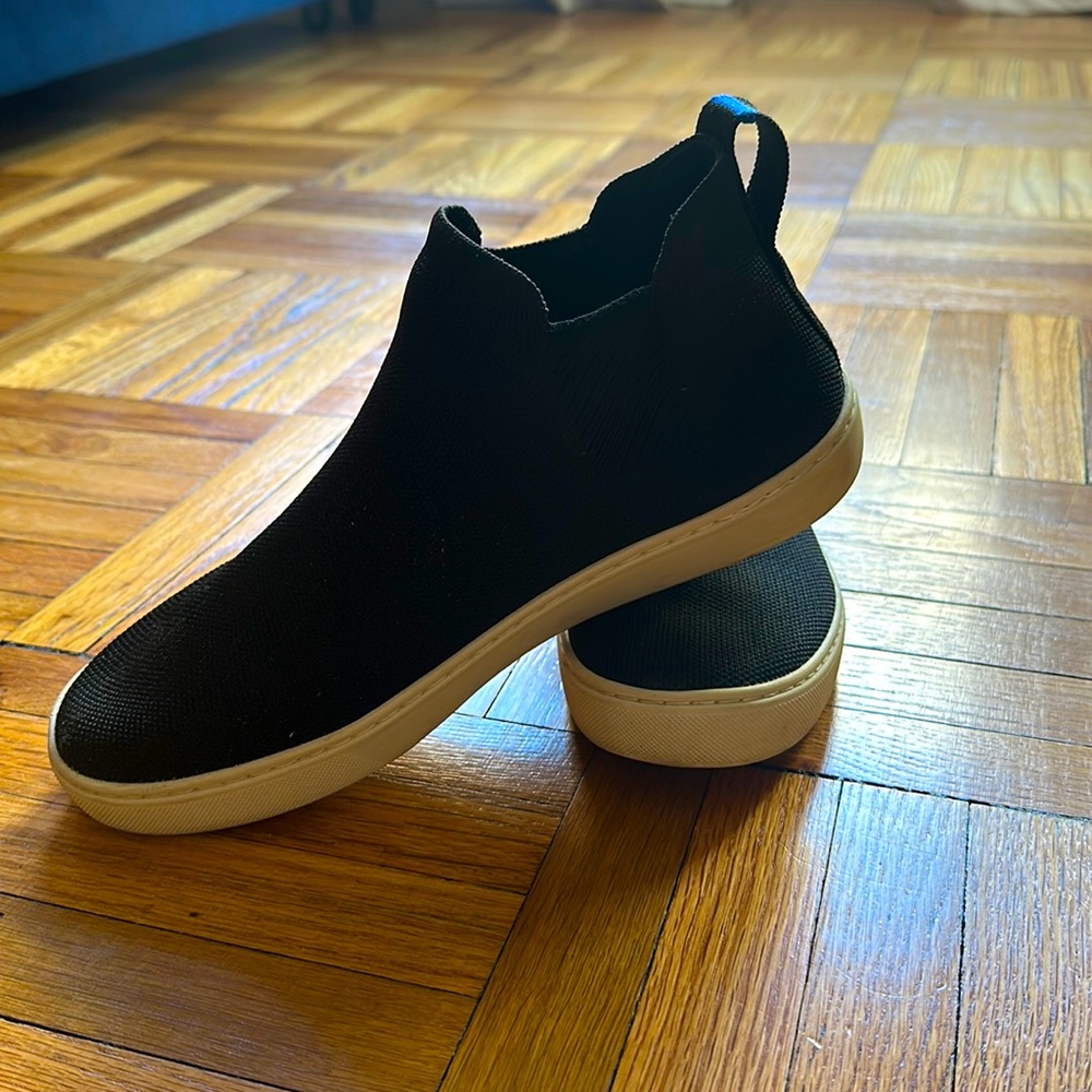 Chelsea Rothy’s black